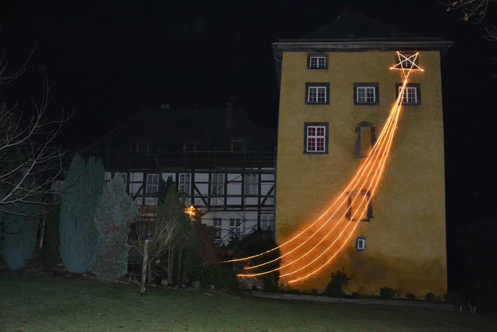 Tonenburg Hotel Hoexter Exterior photo