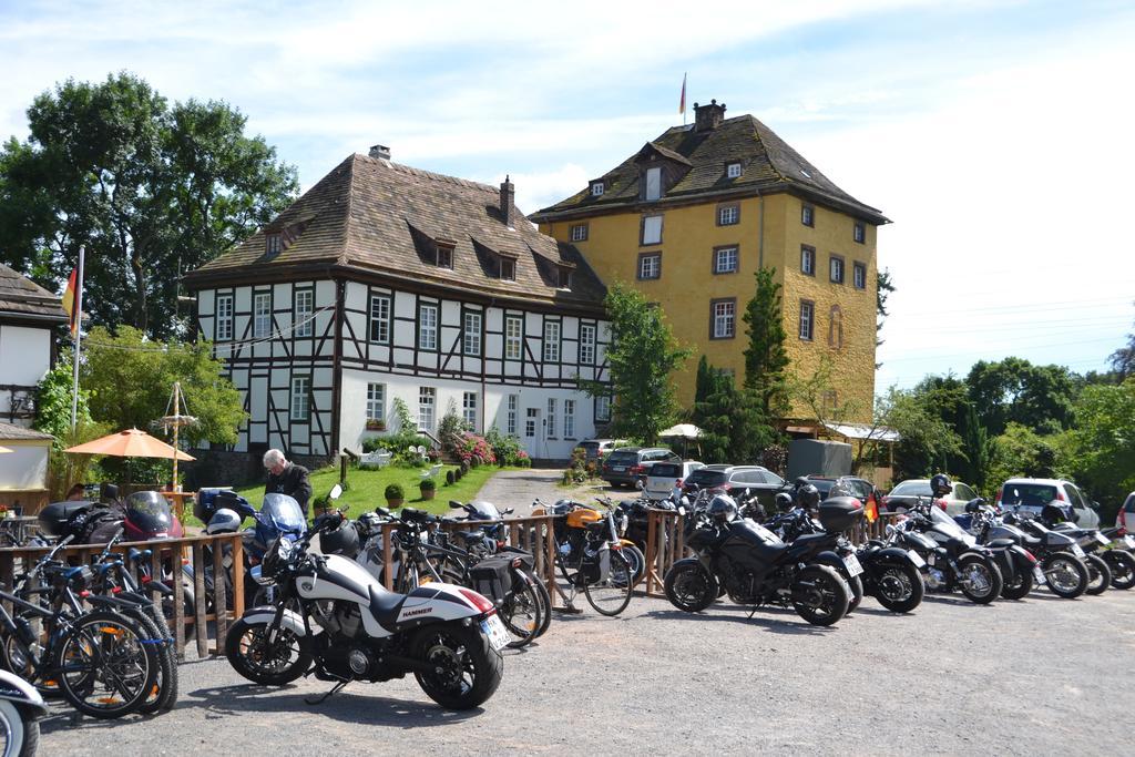 Tonenburg Hotel Hoexter Exterior photo