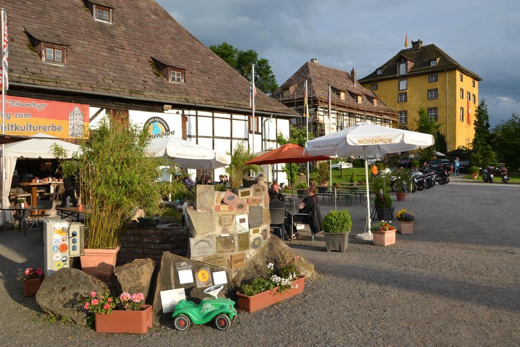 Tonenburg Hotel Hoexter Exterior photo