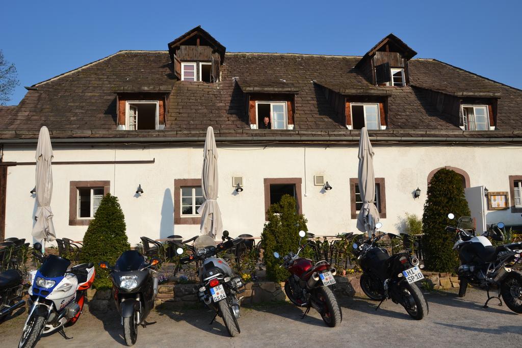 Tonenburg Hotel Hoexter Exterior photo